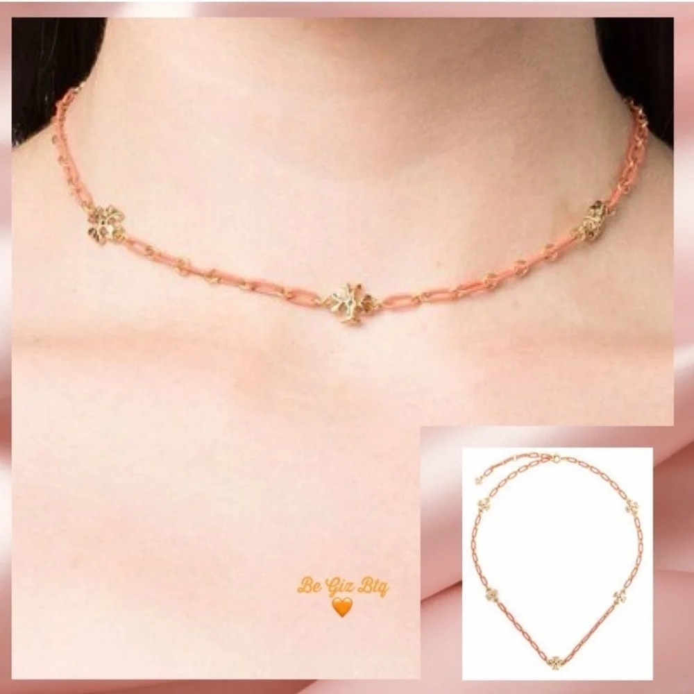 🆕 NWT Tory Burch Roxanne 18K-Gold-Plated & Coral Acrylic Logo Chain Necklace